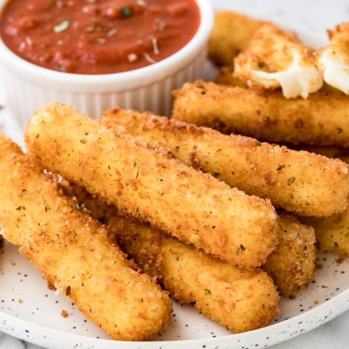 Homemade-Mozzarella-Sticks-Recipe-1-of-1